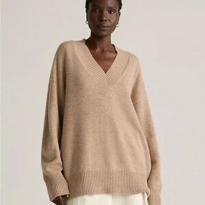 Quince oversized Women's V-Neck cashmere Sweater